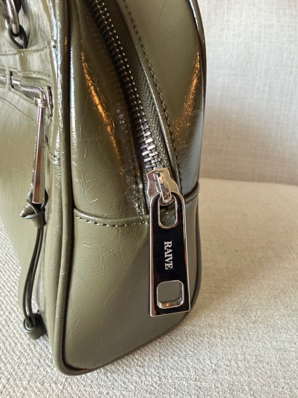 Raive Olive Green Leather Molly Shoulder Bag - Classic Tote - Picture 5 of 13